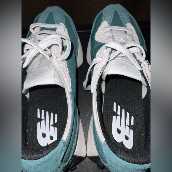 New Balance 327 Men 9/WMS 10.5 NWOB New Spruce Never Worn green white off-white - Picture 6 of 15